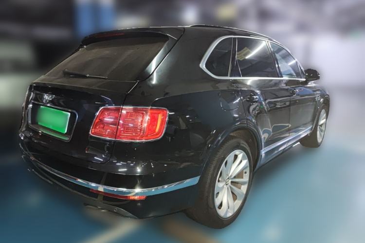 Used Bentley Bentayga 2018 4.0T V8 Rear Right 45 Deg