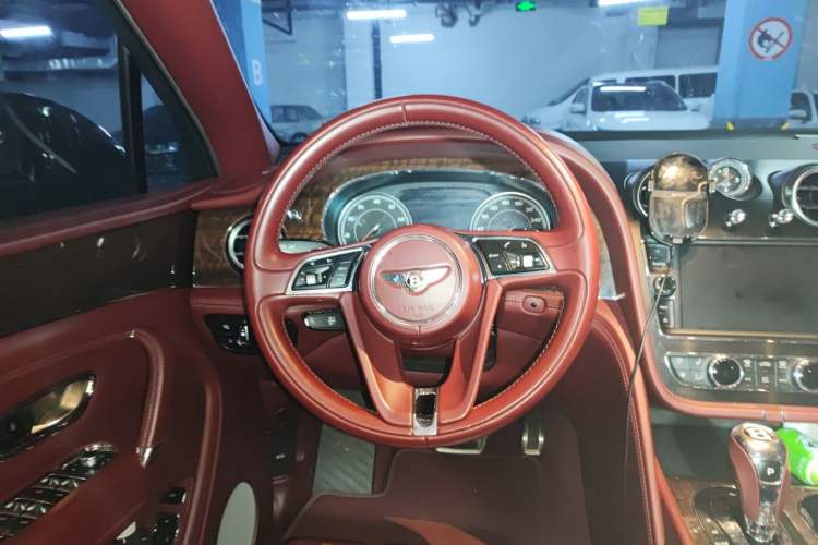Used Bentley Bentayga 2018 4.0T V8 Steering Wheel