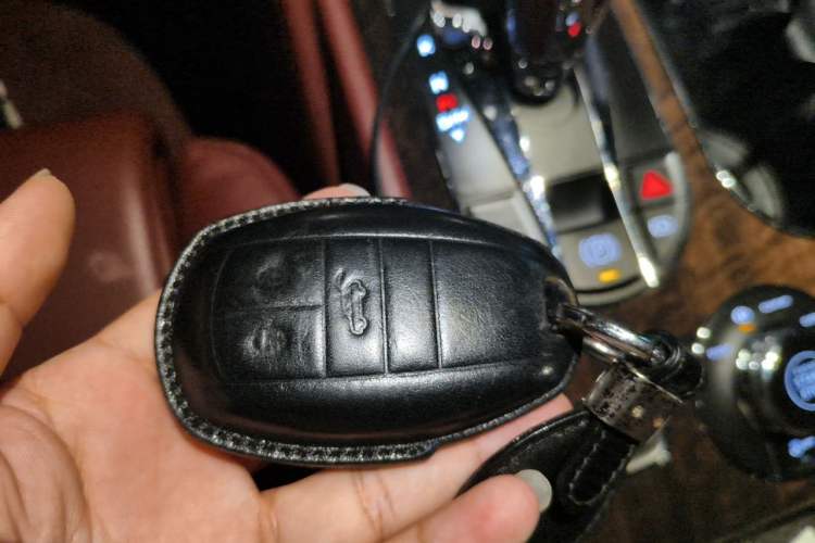 Used Bentley Bentayga 2018 4.0T V8 Vehicle Key