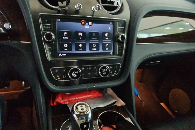 Used Bentley Bentayga 2018 4.0T V8 Audio And AC Panel