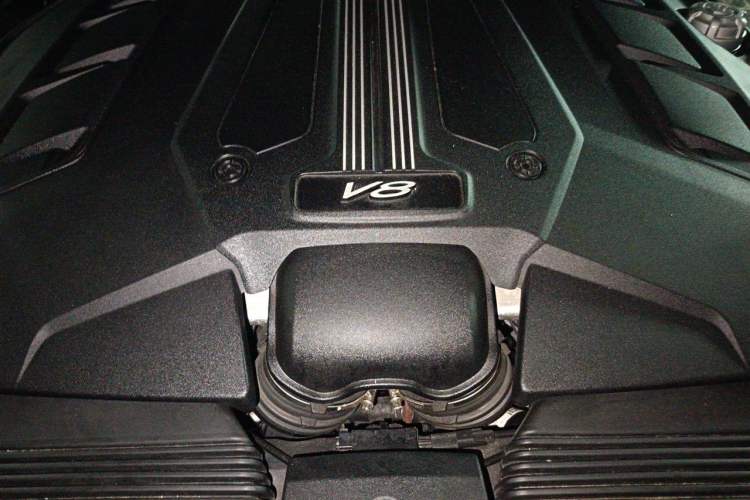 Used Bentley Bentayga 2018 4.0T V8 Engine Bay