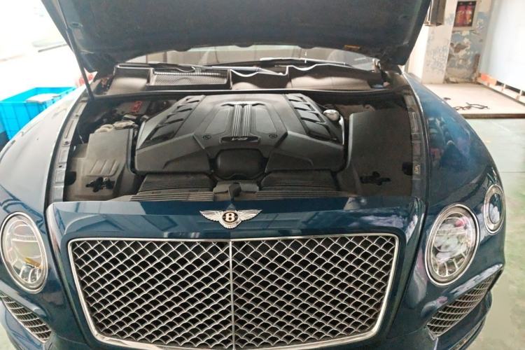 Used Bentley Bentayga 2018 4.0T V8 Engine Bay
