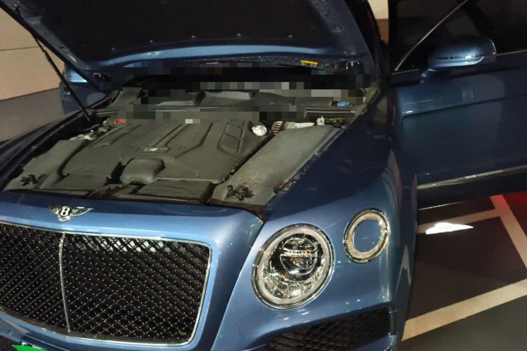 Used Bentley Bentayga 2018 4.0T V8 Engine Bay Left