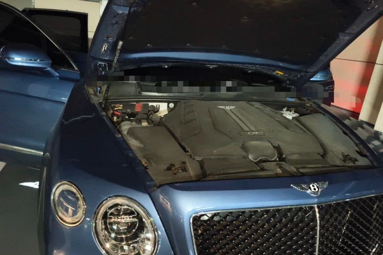 Used Bentley Bentayga 2018 4.0T V8 Engine Bay Right