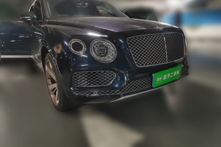 Used Bentley Bentayga  Front Right 45 Deg