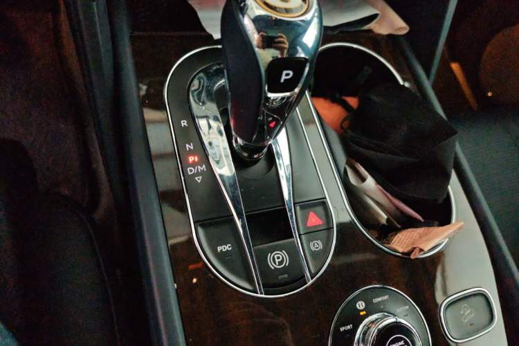 Used Bentley Bentayga 2018 4.0T V8 Gear Lever