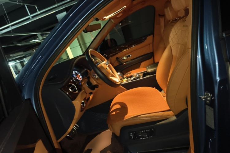 Used Bentley Bentayga 2018 4.0T V8 Left Front Seat