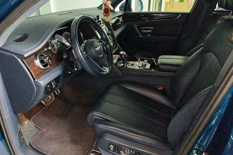 Used Bentley Bentayga 2018 4.0T V8 Left Front Seat