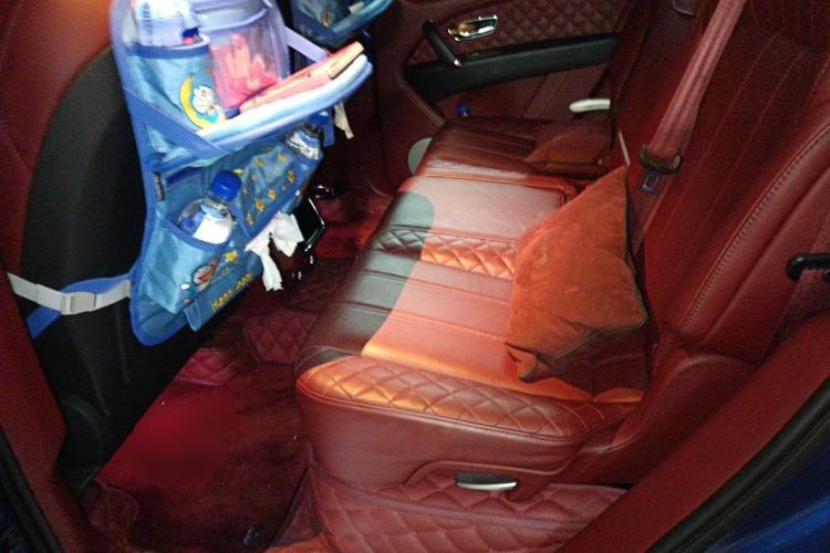 Used Bentley Bentayga 2018 4.0T V8 Left Rear Seat