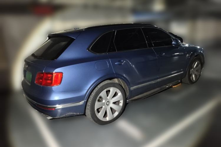 Used Bentley Bentayga 2018 4.0T V8 Rear Right 45 Deg