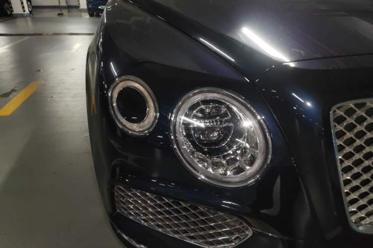 Used Bentley Bentayga  Right Front Headlight
