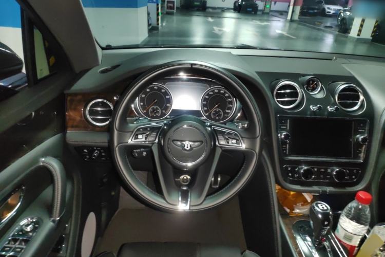 Used Bentley Bentayga  Steering Wheel