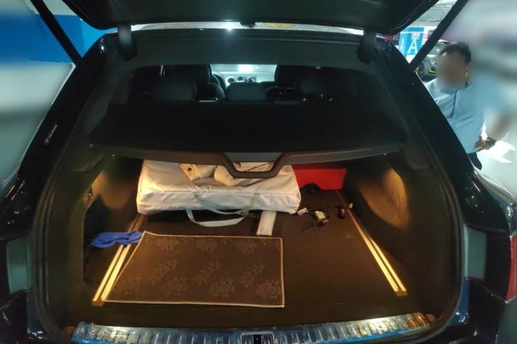 Used Bentley Bentayga  Trunk