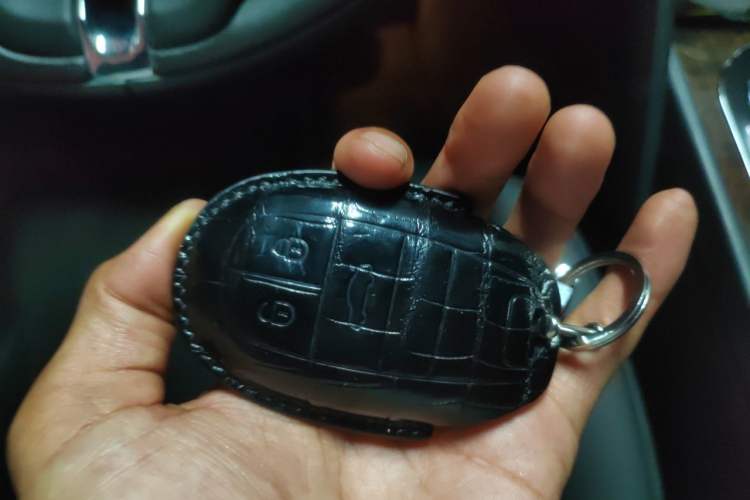 Used Bentley Bentayga  Vehicle Key