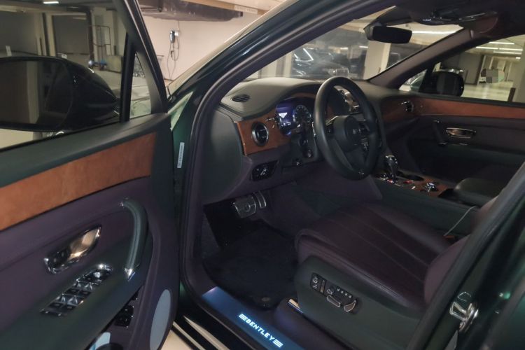 Used Bentley Bentayga 2018 4.0T V8 Driver Seat