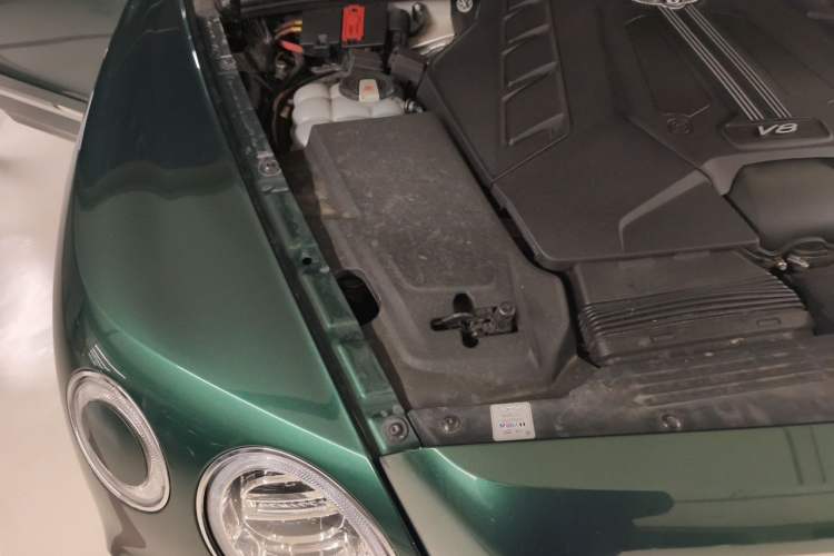 Used Bentley Bentayga 2018 4.0T V8 Engine Bay Right