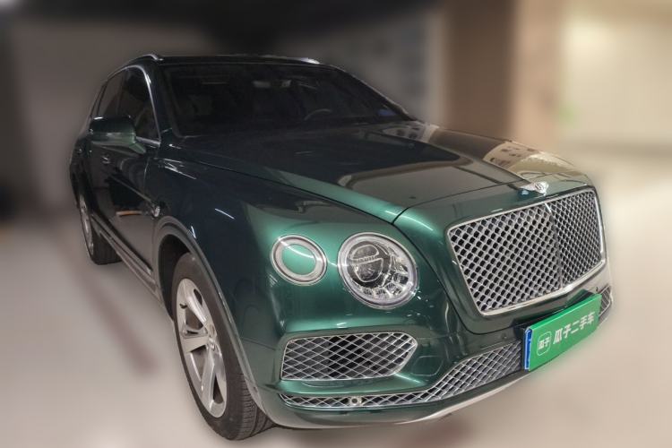 Used Bentley Bentayga 2018 4.0T V8 Front Right 45 Deg