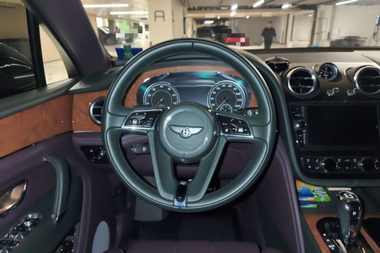 Used Bentley Bentayga 2018 4.0T V8 Steering Wheel