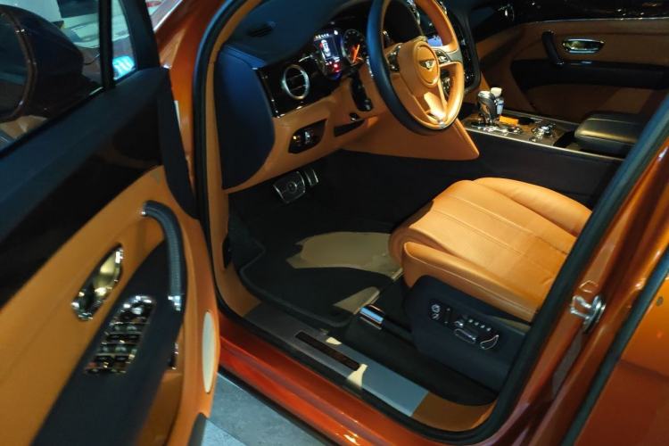 Used Bentley Bentayga 2018 4.0T V8 Driver Seat
