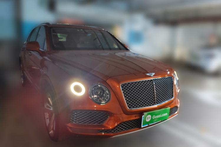 Used Bentley Bentayga 2018 4.0T V8 Front Right 45 Deg