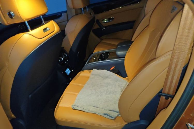 Used Bentley Bentayga 2018 4.0T V8 Left Rear Seat