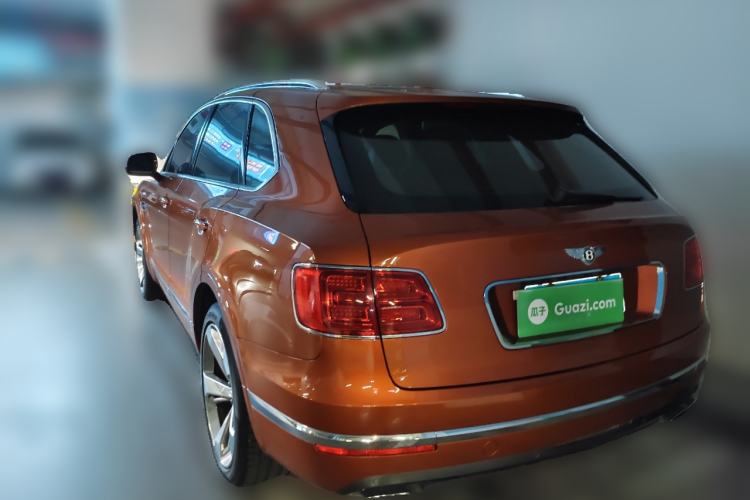 Used Bentley Bentayga 2018 4.0T V8 Rear Left 45 Deg