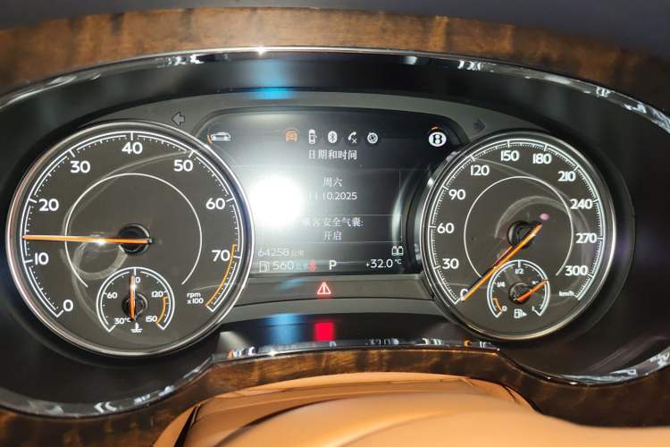 Used Bentley Bentayga 2018 4.0T V8 Instrument Cluster