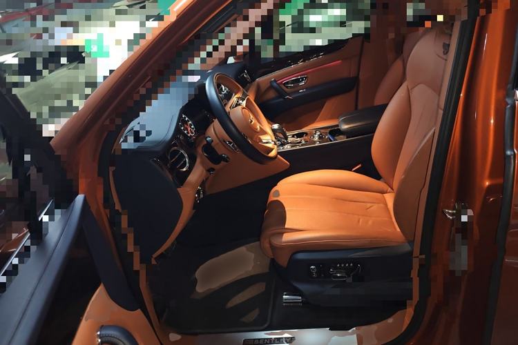 Used Bentley Bentayga 2018 4.0T V8 Left Front Seat
