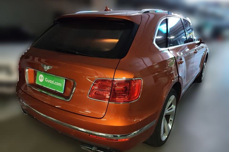 Used Bentley Bentayga 2018 4.0T V8 Rear Right 45 Deg
