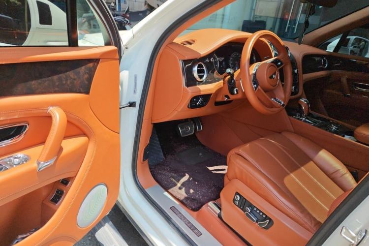 Used Bentley Bentayga 2018 4.0T V8 Driver Seat