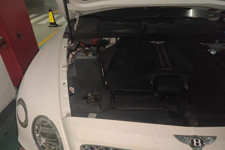 Used Bentley Bentayga 2018 4.0T V8 Engine Bay Right