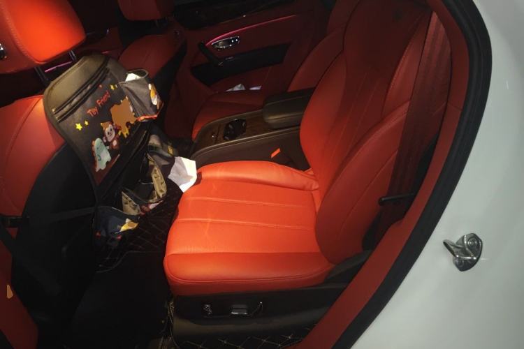 Used Bentley Bentayga 2018 4.0T V8 Left Rear Seat