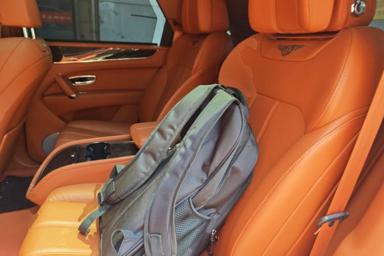 Used Bentley Bentayga 2018 4.0T V8 Left Rear Seat