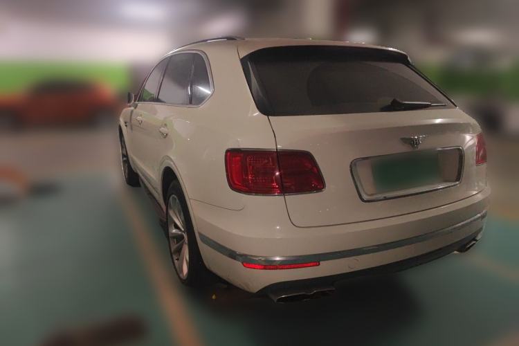 Used Bentley Bentayga 2018 4.0T V8 Rear Left 45 Deg