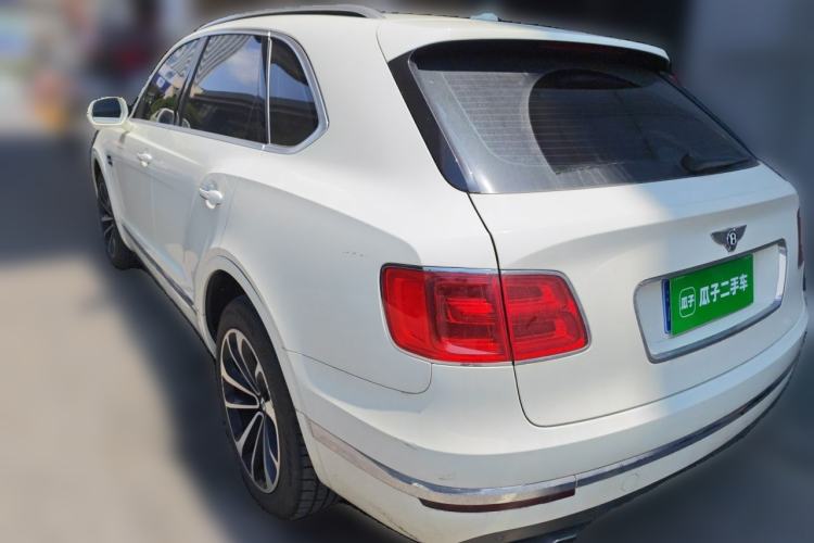 Used Bentley Bentayga 2018 4.0T V8 Rear Left 45 Deg