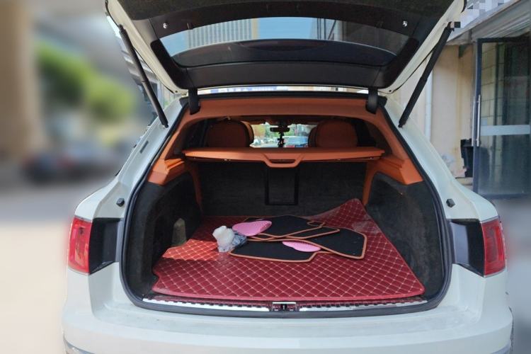 Used Bentley Bentayga 2018 4.0T V8 Trunk