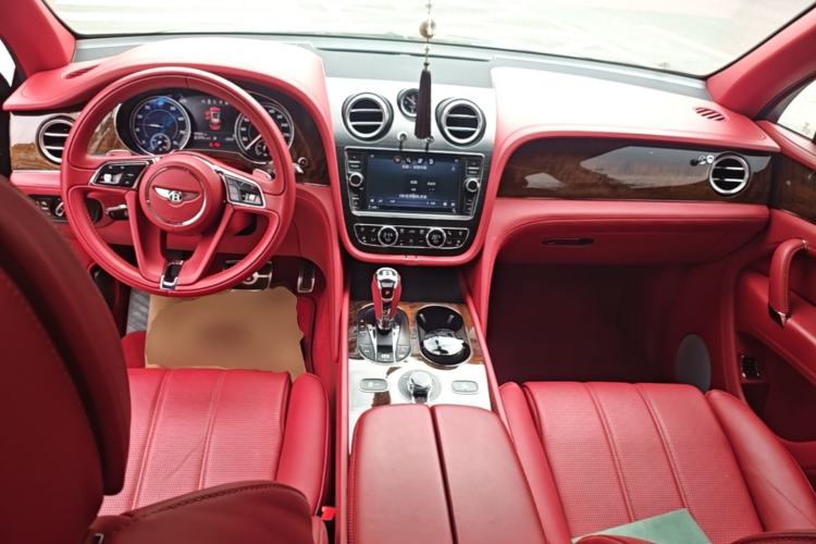 Used Bentley Bentayga  Center Console