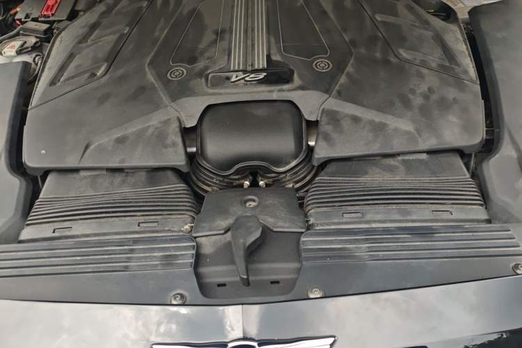 Used Bentley Bentayga  Engine Bay