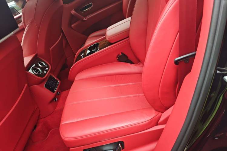 Used Bentley Bentayga  Left Rear Seat