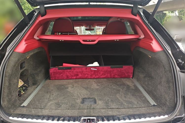 Used Bentley Bentayga  Trunk