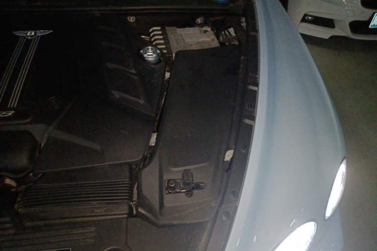Used Bentley Bentayga 2021 4.0T V8 Engine Bay Left