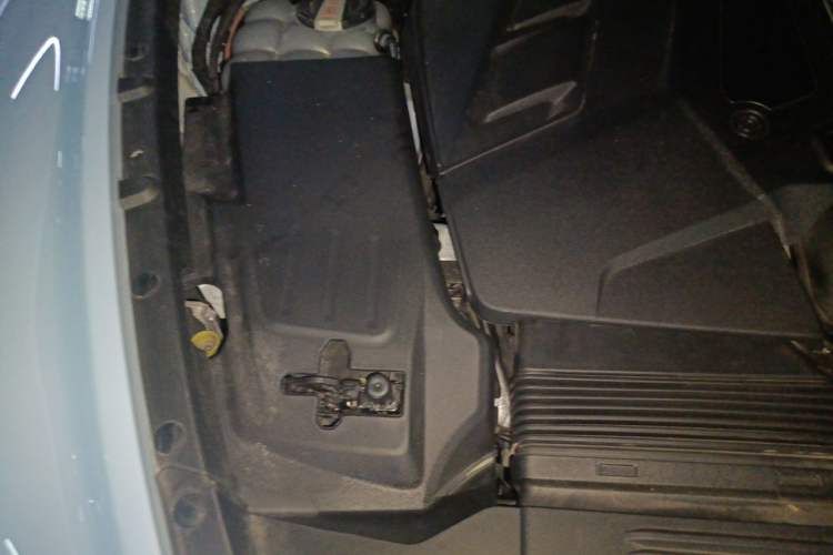 Used Bentley Bentayga 2021 4.0T V8 Engine Bay Right