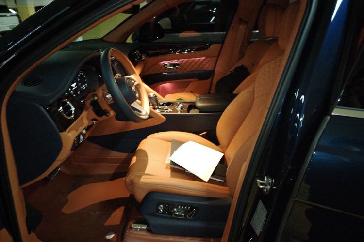 Used Bentley Bentayga 2021 4.0T V8 Left Front Seat
