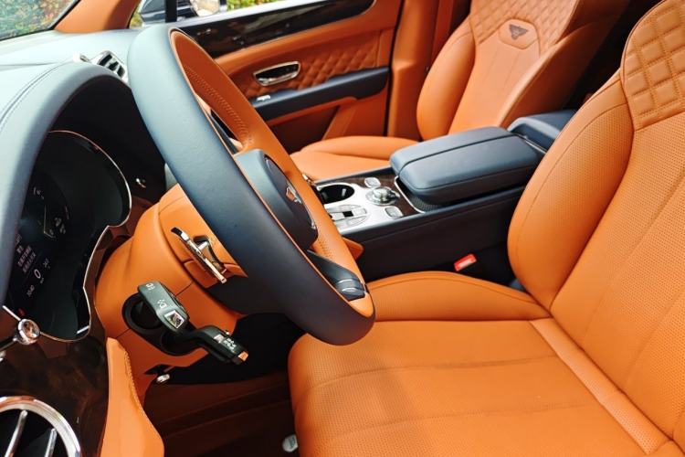Used Bentley Bentayga 2021 4.0T V8 Left Front Seat