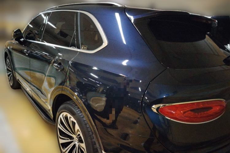 Used Bentley Bentayga 2021 4.0T V8 Rear Left 45 Deg