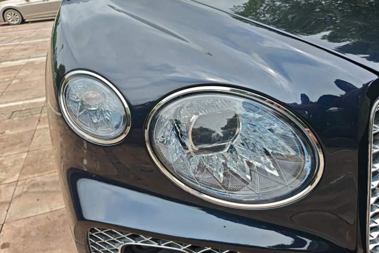 Used Bentley Bentayga 2021 4.0T V8 Right Front Headlight