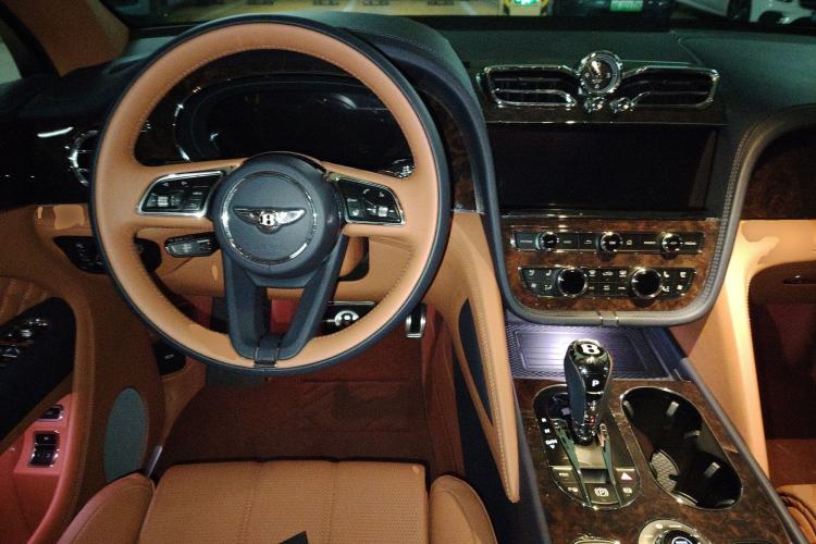 Used Bentley Bentayga 2021 4.0T V8 Steering Wheel