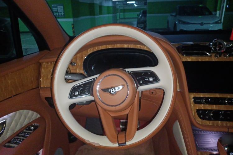Used Bentley Bentayga 2021 4.0T V8 Steering Wheel