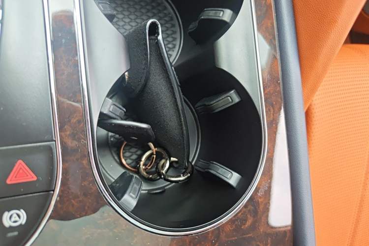 Used Bentley Bentayga 2021 4.0T V8 Vehicle Key
