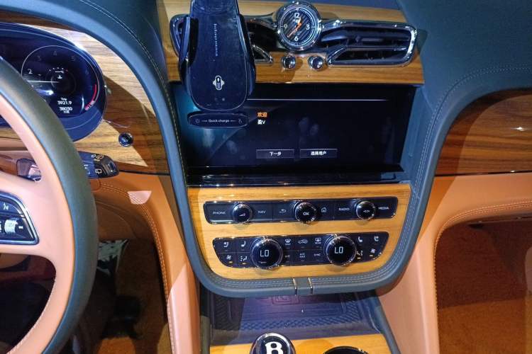 Used Bentley Bentayga 2021 4.0T V8 Audio And AC Panel